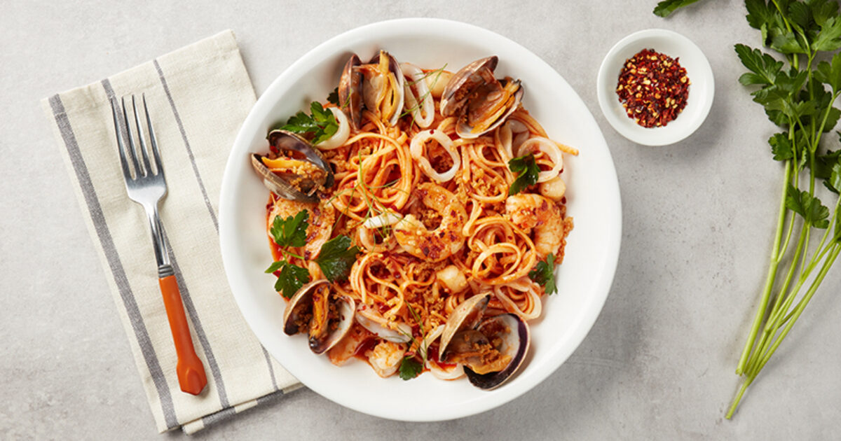 Linguine with Mixed Seafood Dreamfields Foods