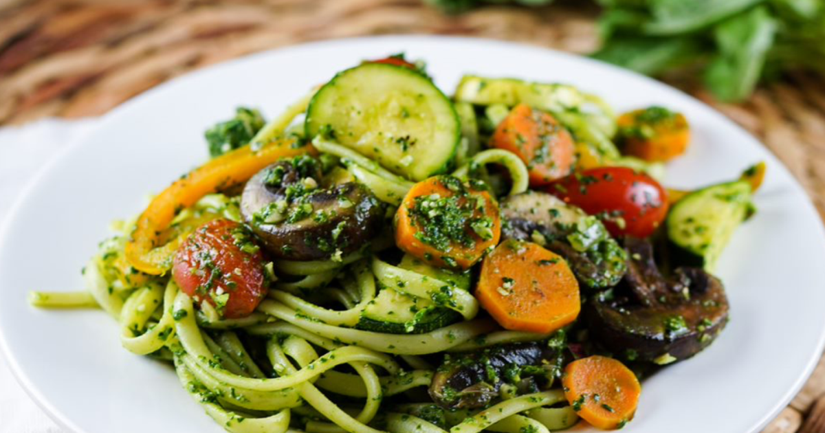 Pasta Primavera with Spinach Pesto - Dreamfields Foods