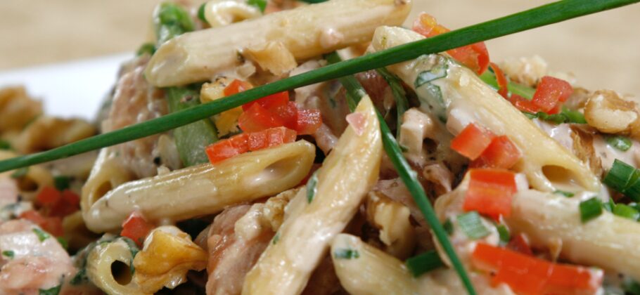 Penne and Smoked Salmon Pasta Salad - Dreamfields Foods