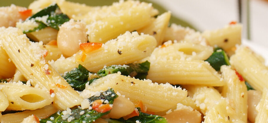 Penne with Greens and Cannellini Beans - Dreamfields Foods