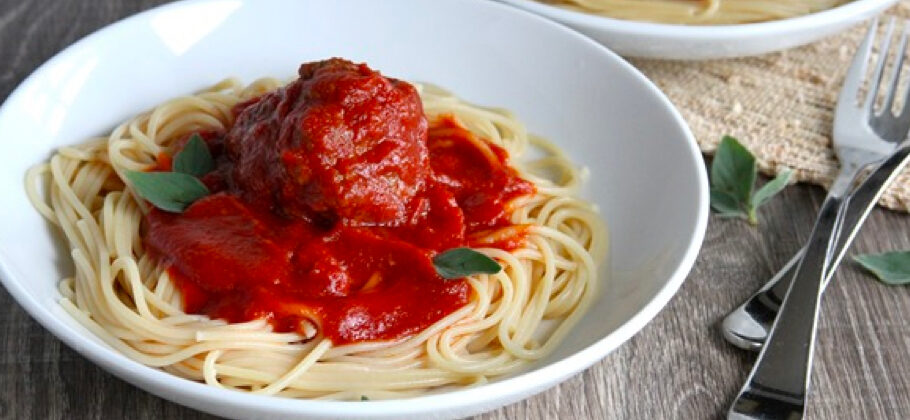 Spaghetti and Giant Meatballs - Dreamfields Foods